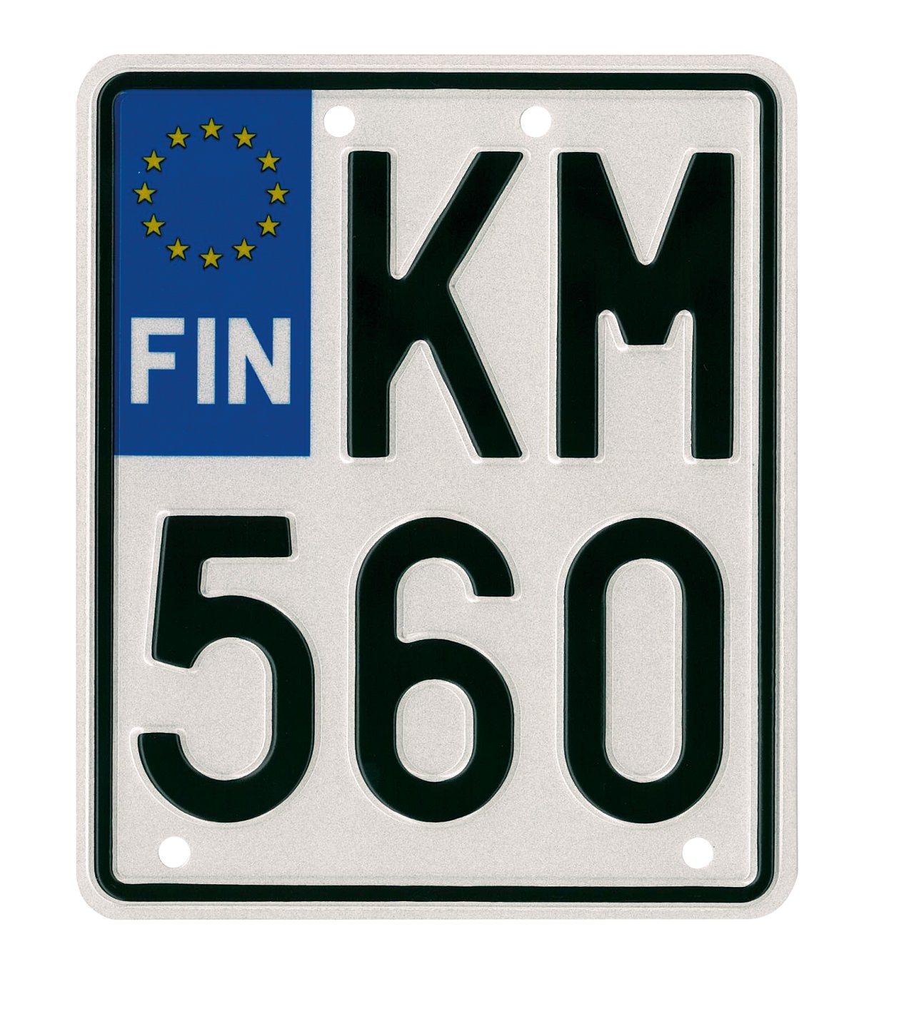 Suomalainen moottoripyörän ja nelipyörän EU-rekisterikilpi, jossa sininen EU-tunnus ja FIN-merkintä vasemmalla. Kilvessä mustalla tekstillä tunnus 'KM-560' valkoisella taustalla.