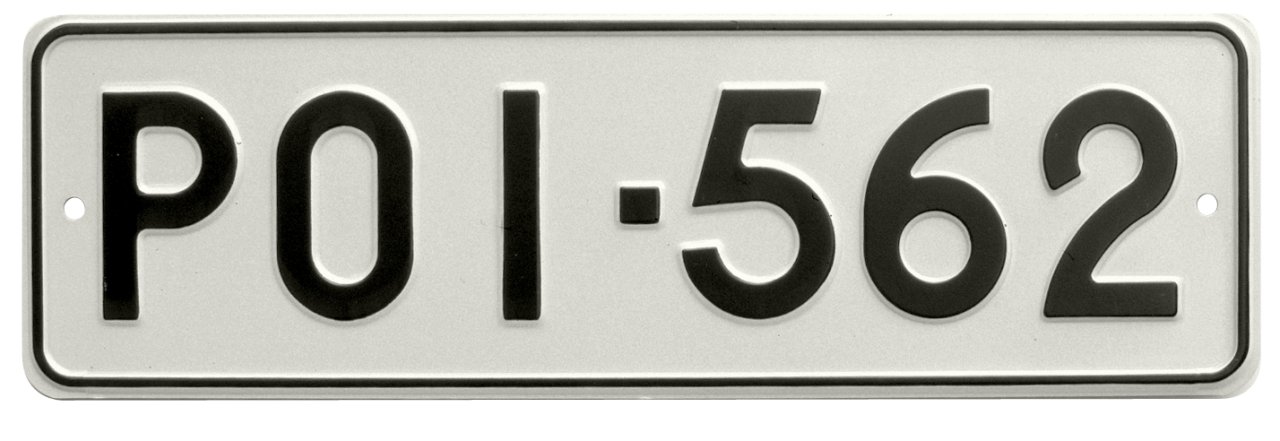 Perävaunun rekisterikilpi, valkopohjainen metallilevy, jossa mustat kohokirjaimet ja -numerot 'POI-562'.